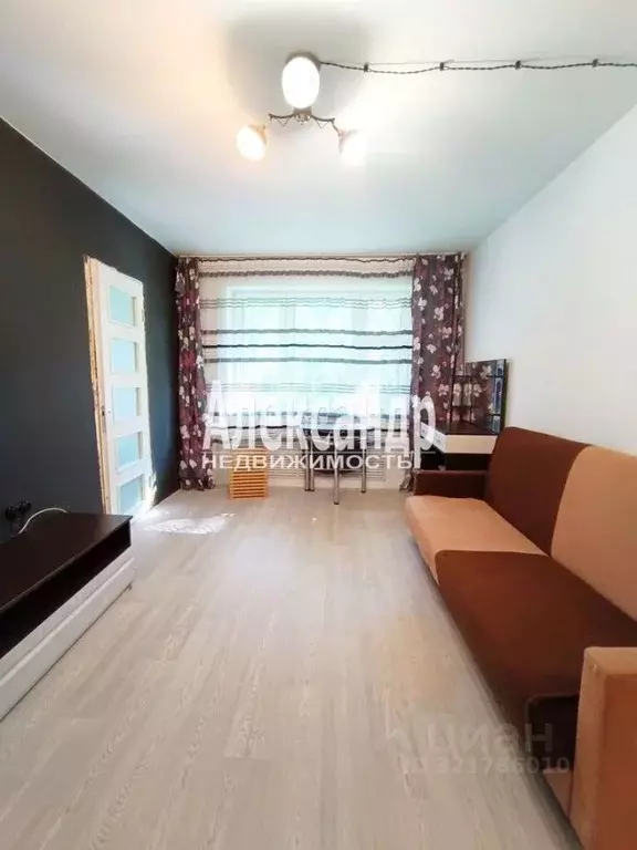 4-к кв. Ленинградская область, Выборг ул. Сухова, 8 (61.7 м) - Фото 2