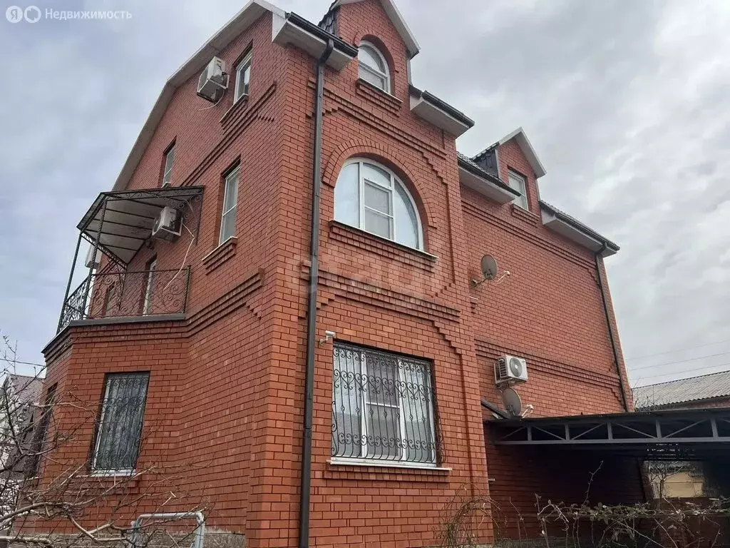 Дом в Астрахань, 4-я Тихвинская улица (400 м) - Фото 1