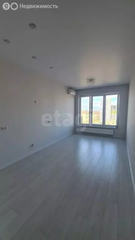 3-комнатная квартира: Тюмень, улица Пожарных и Спасателей, 16 (90.1 м) - Фото 1