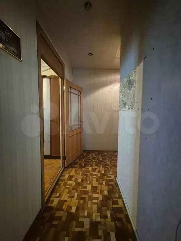Комната 45 м в 2-к., 1/3 эт. - Фото 1