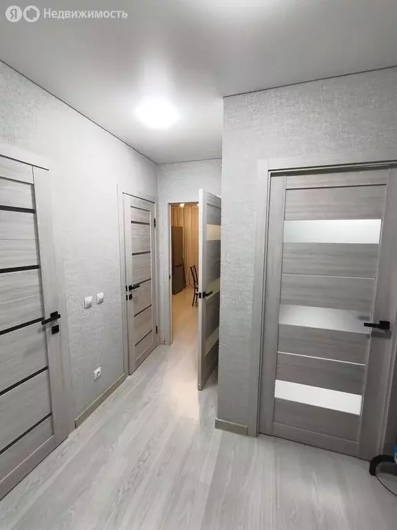 1-комнатная квартира: Красноярск, улица Шахтёров, 8 (37.6 м) - Фото 0