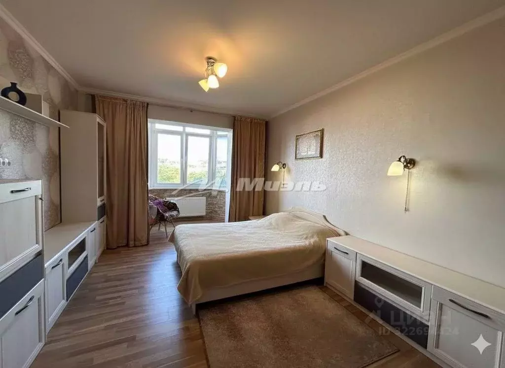 2-к кв. Крым, Симферополь ул. Совхозная, 4Д (66.0 м) - Фото 0