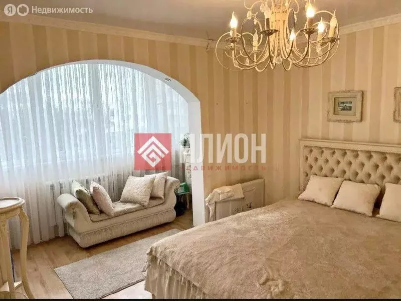 2-комнатная квартира: севастополь, улица адмирала фадеева, 13в (56 м) - Фото 0