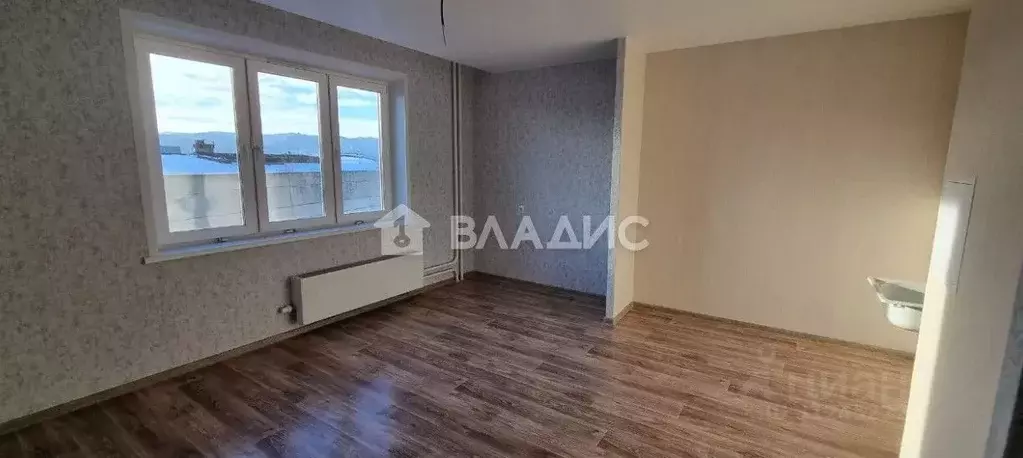 3-к кв. Красноярский край, Красноярск ул. Дубровинского, 110В (58.4 м) - Фото 0