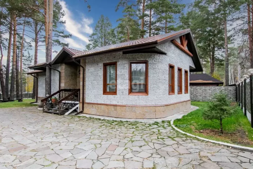 Дом в Тюменская область, Тюменский муниципальный округ, д. Головина  ... - Фото 1