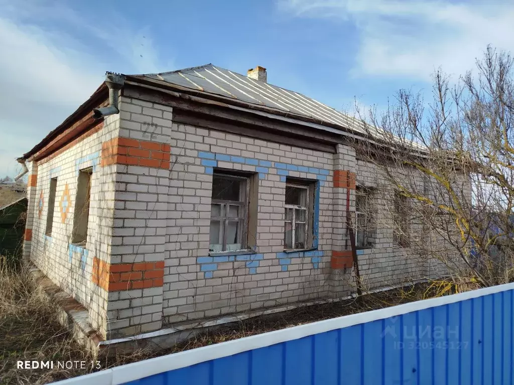 Дом в Воронежская область, Нижнедевицкий район, Першинское с/пос, с. ... - Фото 1