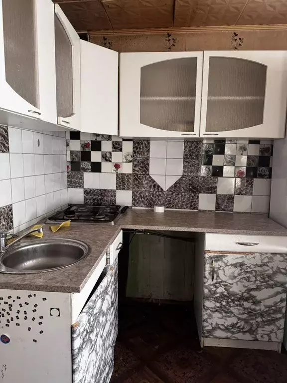 2-к. квартира, 470 м, 1/5 эт. - Фото 1