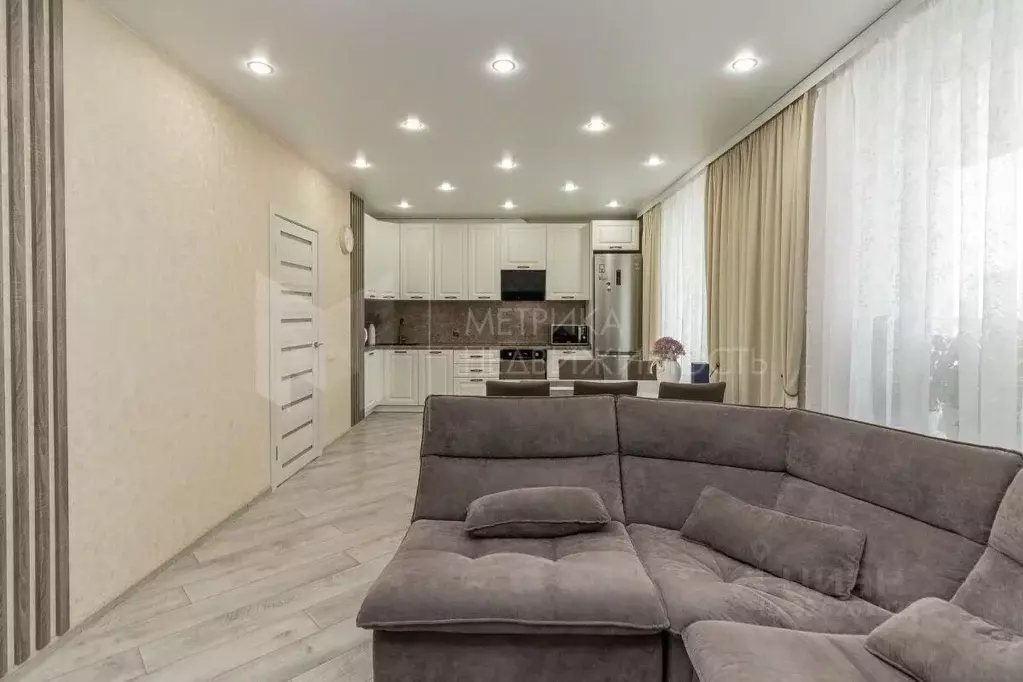 2-к кв. Тюменская область, Тюмень ул. Константина Посьета, 12 (58.4 м) - Фото 1