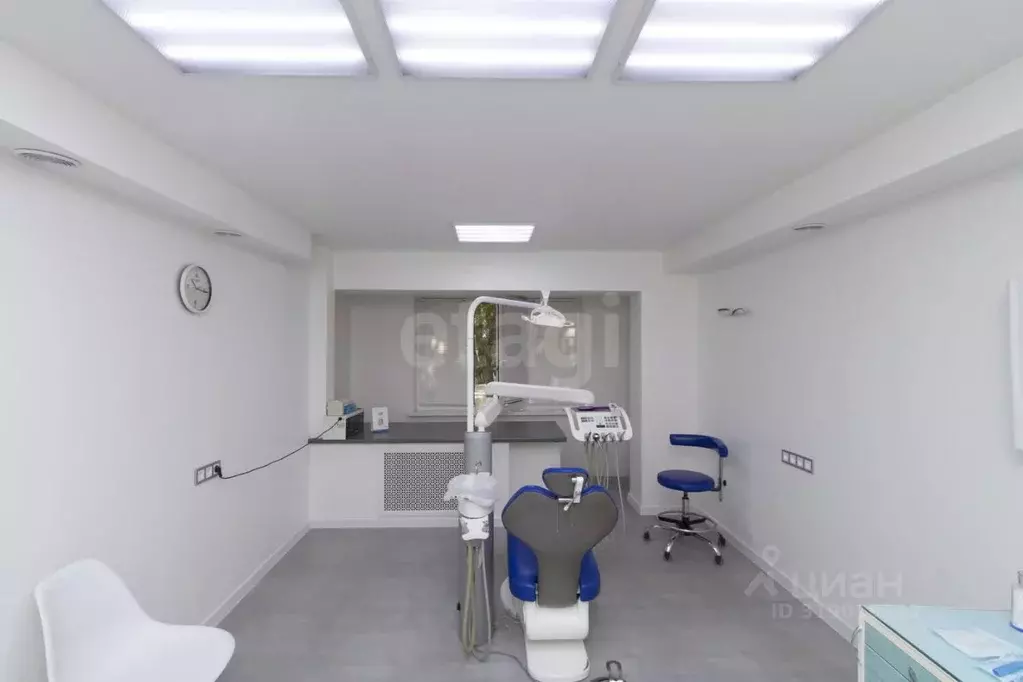 Офис в Тюменская область, Тюмень ул. Мельникайте, 115 (112 м) - Фото 1