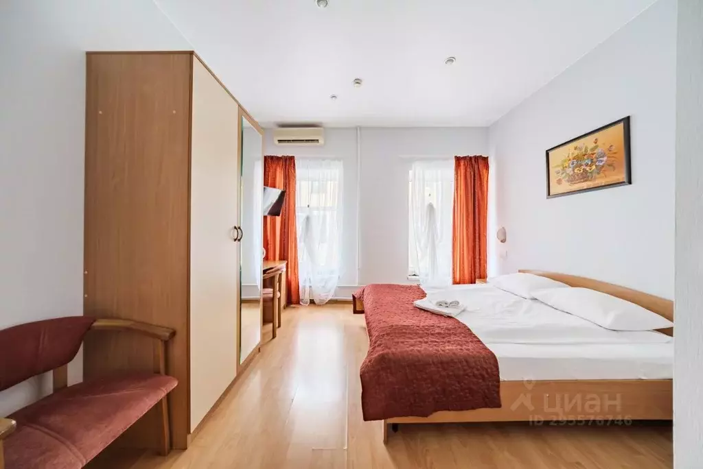 Комната Санкт-Петербург Невский просп., 74-76 (18.0 м) - Фото 1