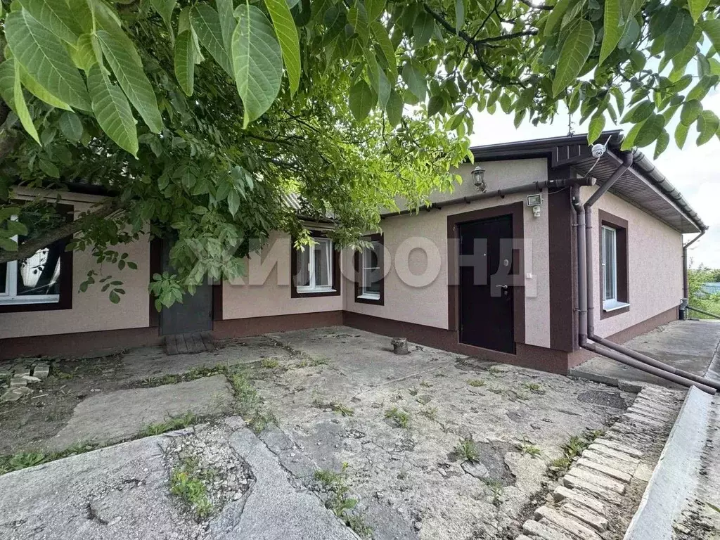 Дом в Белгородская область, Белгород пер. 5-й Малый, 5 (100 м) - Фото 0