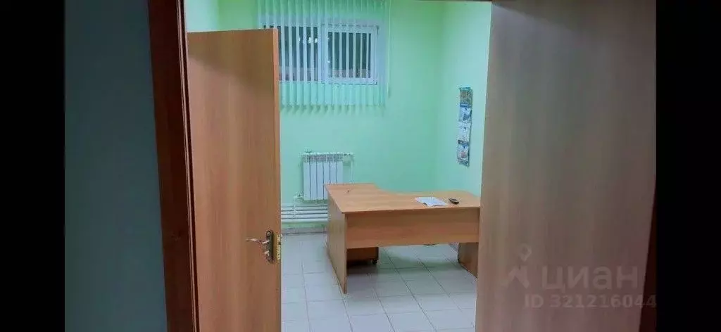 Офис в Ямало-Ненецкий АО, Губкинский 15-й мкр, 7 (271 м) - Фото 0