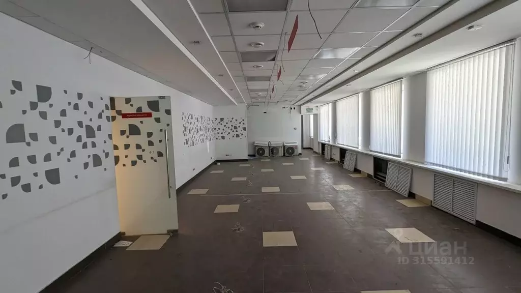 Помещение свободного назначения в Свердловская область, Екатеринбург ... - Фото 2