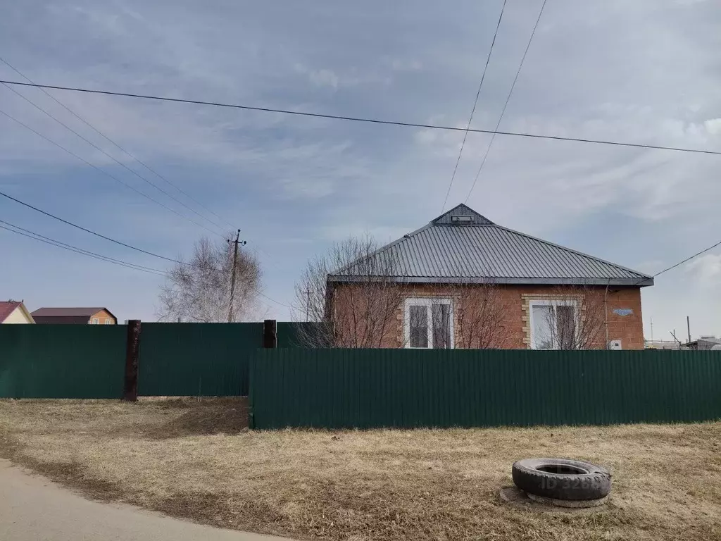 Дом в Омская область, Омский район муниципальный округ, с. ... - Фото 1