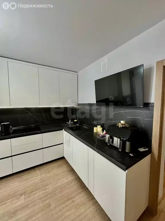 3-комнатная квартира: Воронеж, улица Серафима Саровского, 179 (83.7 м) - Фото 2