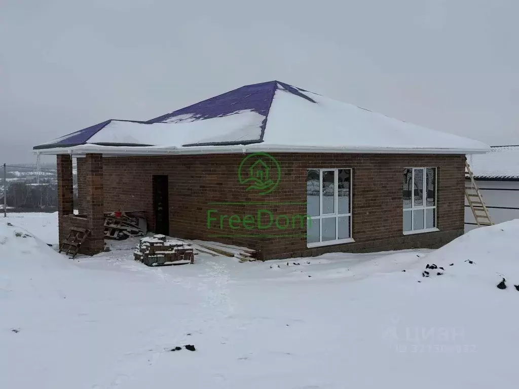 Дом в Белгородская область, Белгородский район, Пушкарское с/пос, с. ... - Фото 1