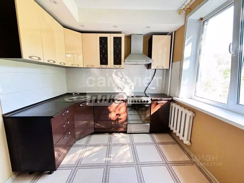 3-к кв. Оренбургская область, Оренбург Салмышская ул., 31 (67.3 м) - Фото 0