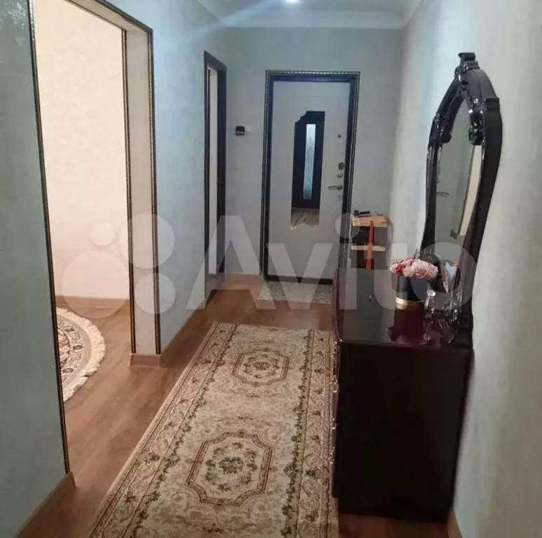3-к. квартира, 70 м, 4/9 эт. - Фото 0