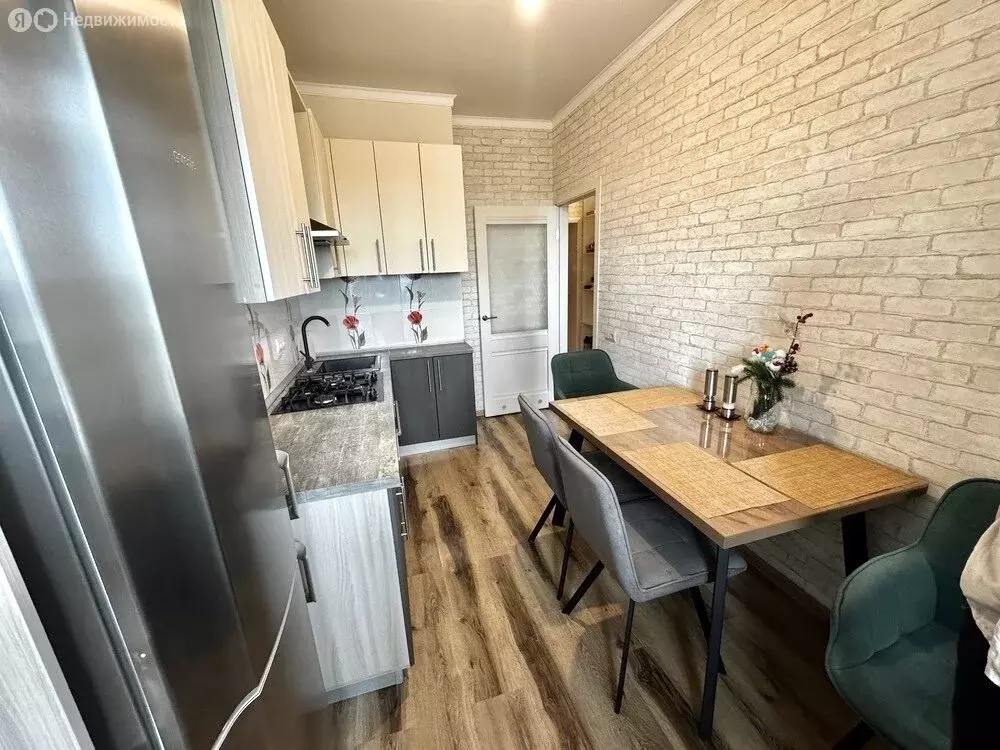 2-комнатная квартира: Анапа, улица Ленина, 180к8 (55 м) - Фото 1