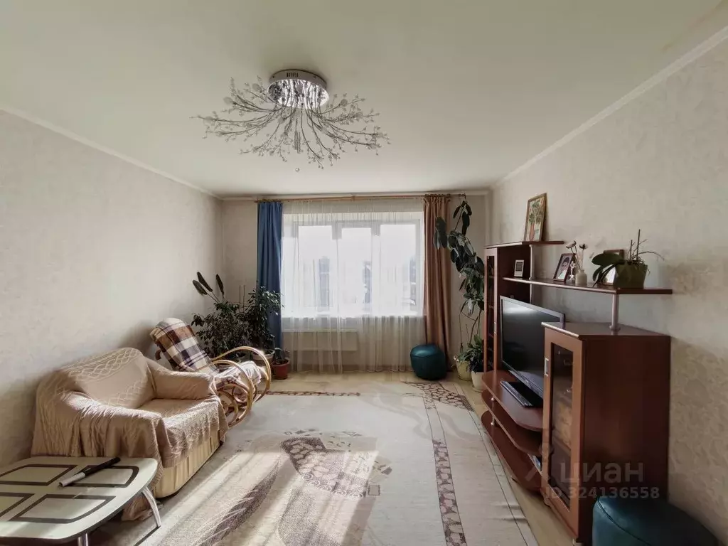 3-к кв. Омская область, Омск ул. 10 лет Октября, 147 (81.0 м) - Фото 1