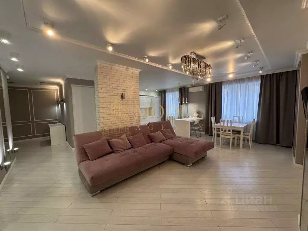 2-к кв. Татарстан, Казань ул. Баки Урманче, 1 (73.0 м) - Фото 1