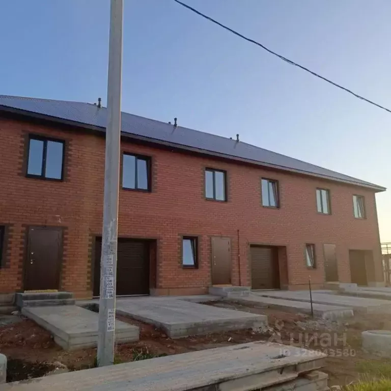 Таунхаус в Оренбургская область, Оренбургский район, с. Подгородняя ... - Фото 2