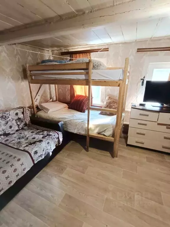 Дом в Саратовская область, д. Калашников ул. Песочная (33 м) - Фото 1