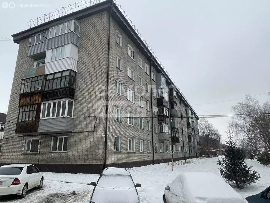 4-комнатная квартира: Бийск, улица Революции, 82 (62 м) - Фото 0