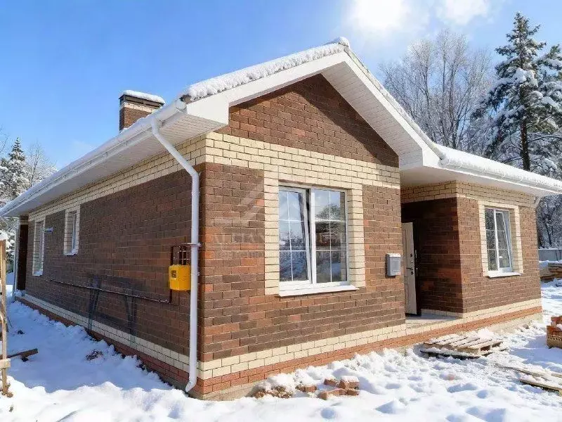 Дом в Татарстан, Высокогорское с/пос, с. Пермяки ул. Азина (110 м) - Фото 2