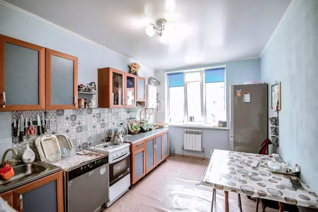 3-к кв. Сахалинская область, Южно-Сахалинск Байкальская ул., 14 (63.0 ... - Фото 2