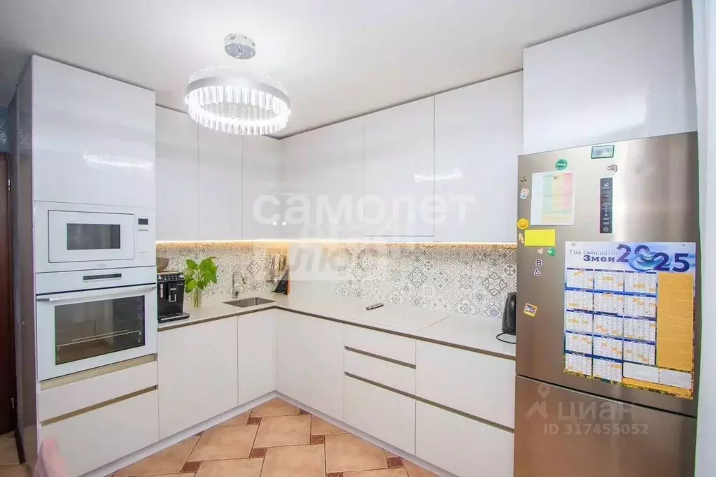 5-к кв. Иркутская область, Иркутск ул. Лермонтова, 34 (123.0 м) - Фото 0