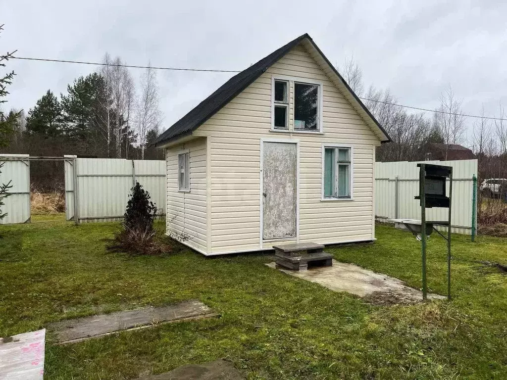 Дом в Калужская область, Малоярославецкий муниципальный округ, Маклино ... - Фото 1