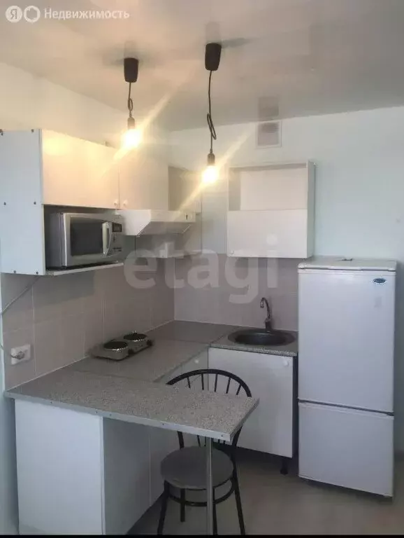 Квартира-студия: Тюмень, улица Тимофея Чаркова, 28 (24 м) - Фото 1
