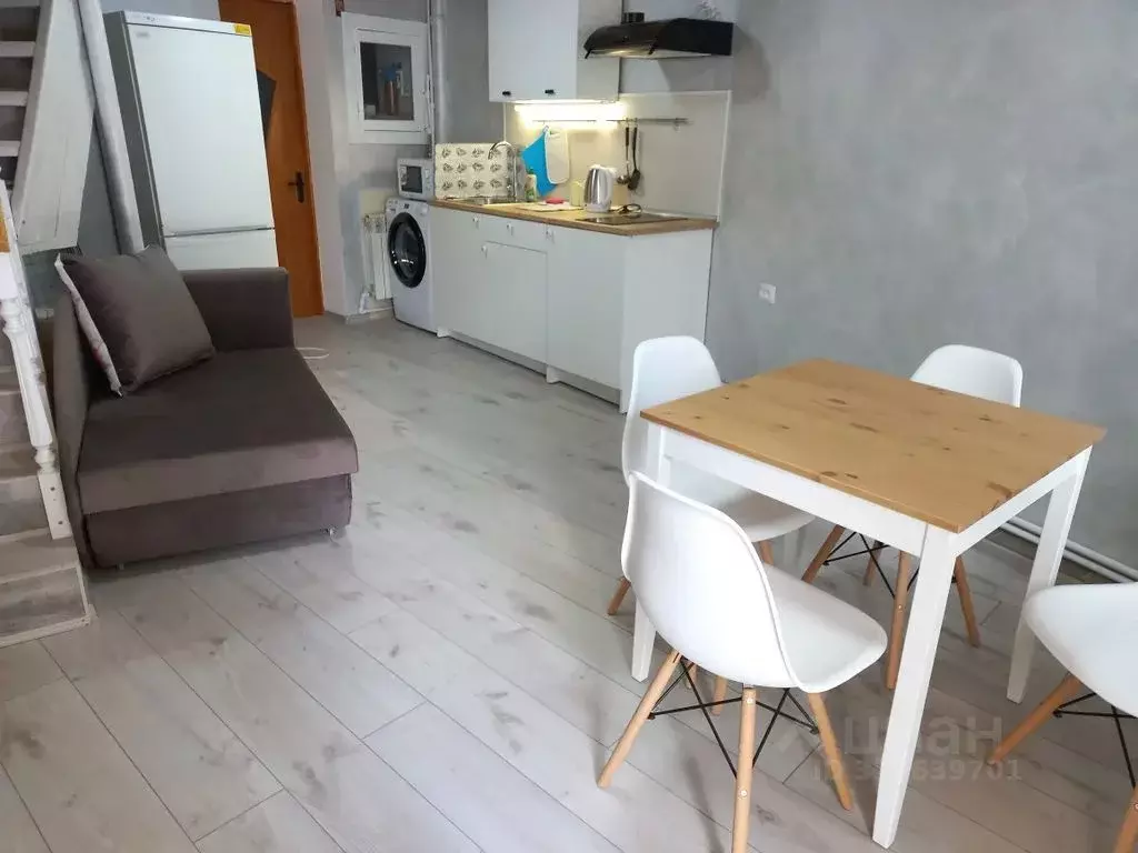 2-к кв. Крым, Евпатория ул. Демышева, 6 (42.0 м) - Фото 0