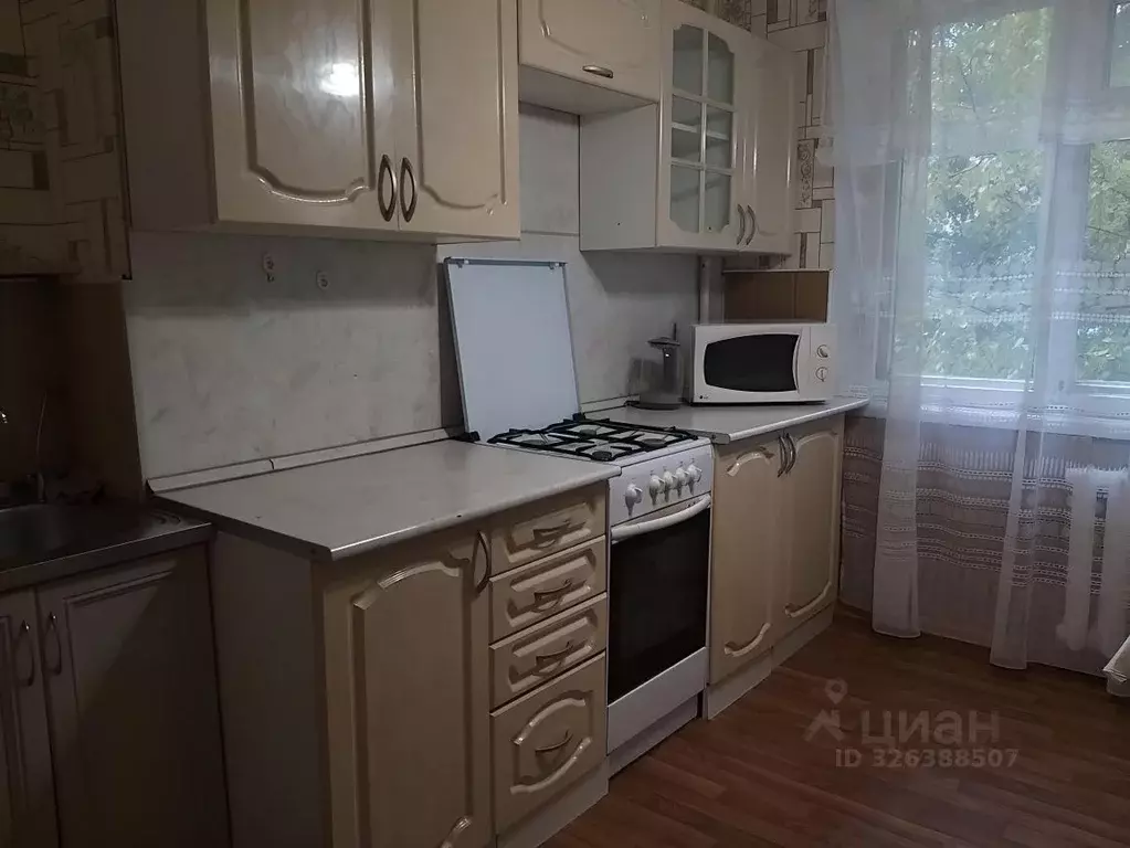 3-к кв. Башкортостан, Уфа ул. Авроры, 27 (72.0 м) - Фото 1