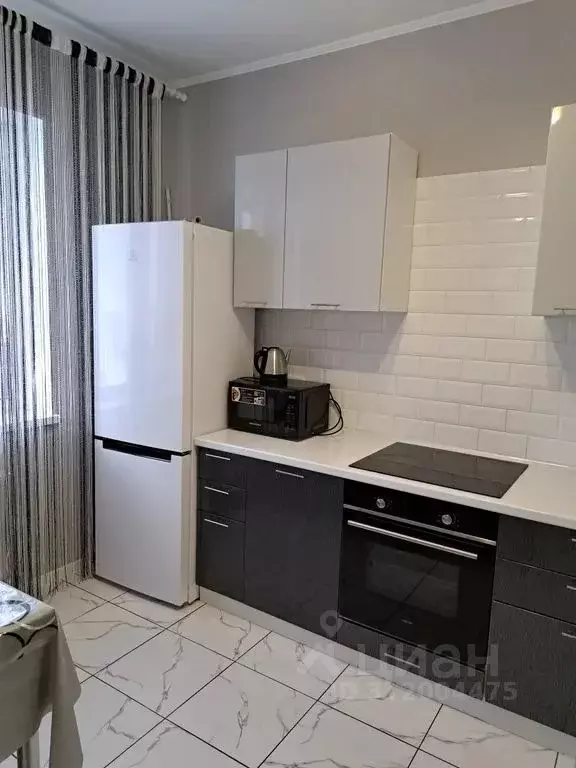 1-к кв. Ленинградская область, Кингисепп ул. Воровского, 50к3 (35.0 м) - Фото 1