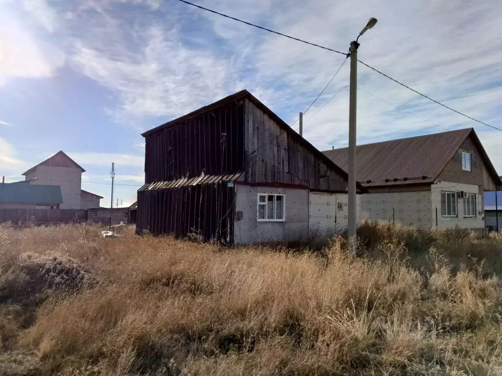 Дом в Оренбургская область, Соль-Илецк Вишневая ул. (45 м) - Фото 0