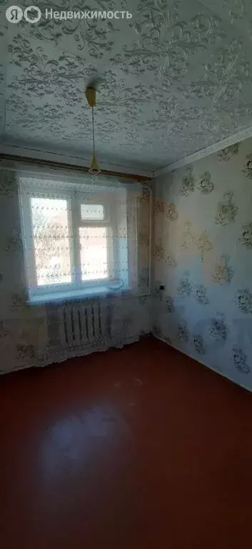 3-комнатная квартира: Саки, улица Гайнутдинова, 3 (43 м) - Фото 1