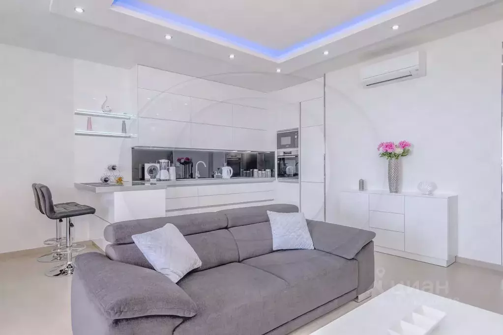 2-к кв. Краснодарский край, Сочи Светлана мкр, ул. Депутатская, 10 ... - Фото 2