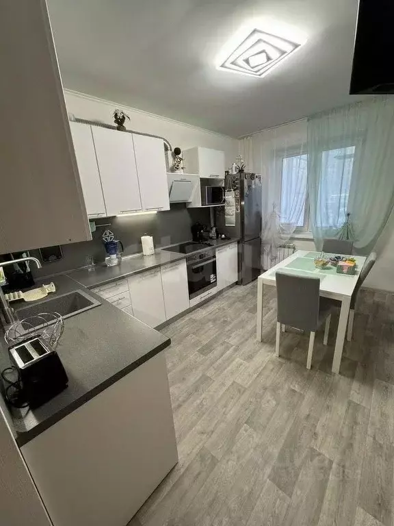 3-к кв. Новосибирская область, Новосибирск ул. Мясниковой, 20 (80.2 м) - Фото 0