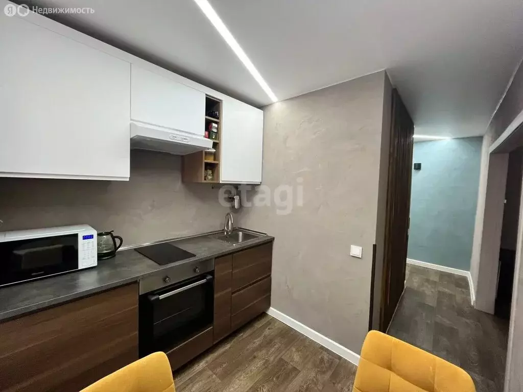 3-комнатная квартира: Ачинск, улица Кирова, 19 (54.7 м) - Фото 0