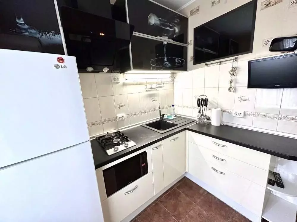 1-к кв. Башкортостан, Уфа просп. Октября, 22 (33.0 м) - Фото 2