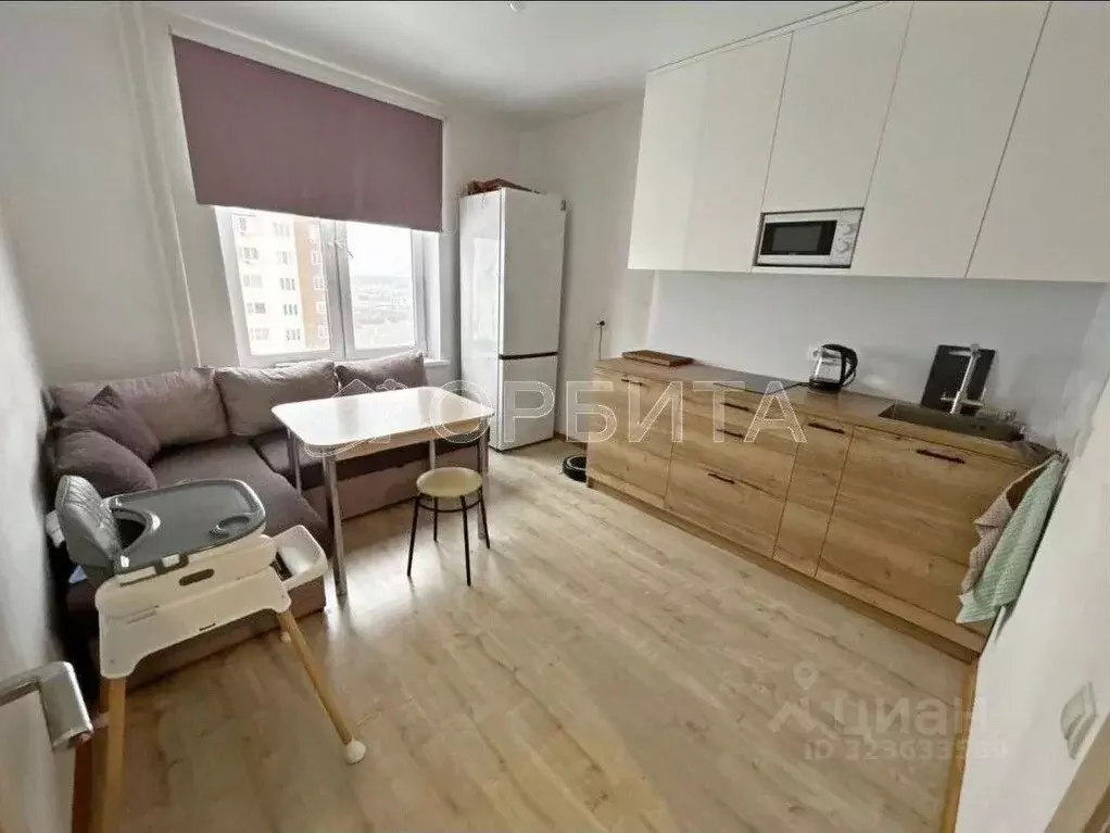 1-к кв. Тюменская область, Тюмень ул. Фармана Салманова, 8 (34.8 м) - Фото 1