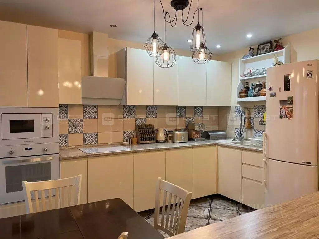 2-к кв. Татарстан, Казань ул. Фикрята Табеева, 3 (53.2 м) - Фото 1