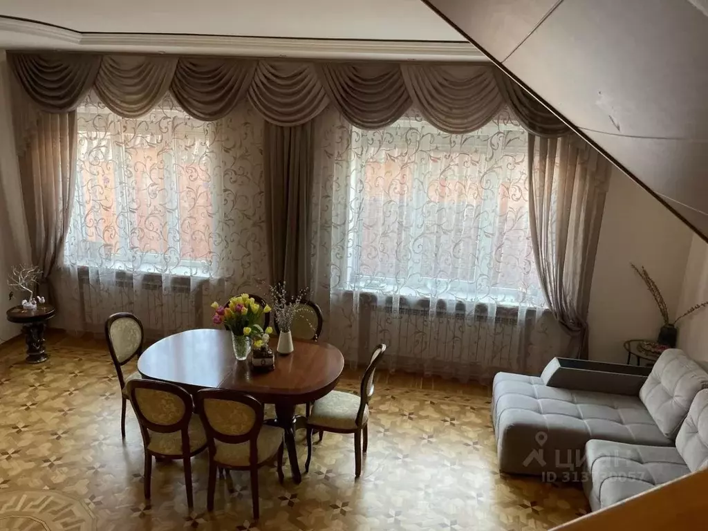 Дом в Ростовская область, Ростов-на-Дону Новостроевская ул. (350 м) - Фото 1