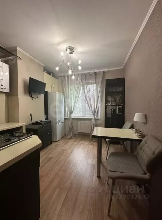 2-к кв. Челябинская область, Чебаркуль Электростальская ул., 32А (49.9 ... - Фото 1