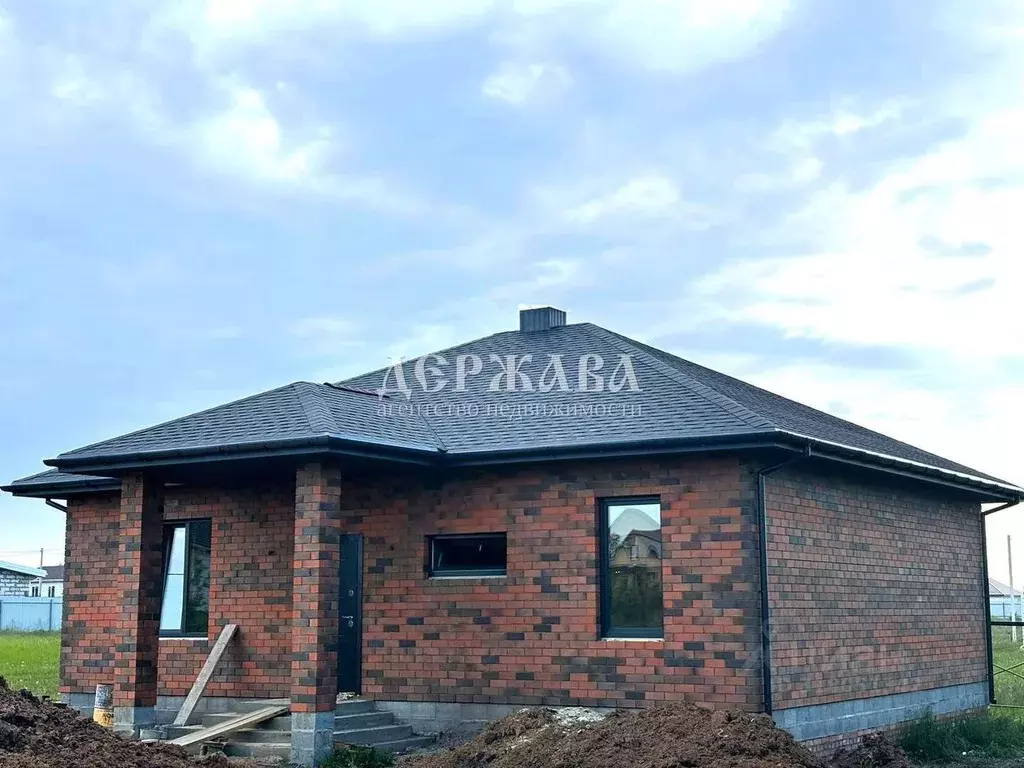 Коттедж в Белгородская область, Старооскольский городской округ, с. ... - Фото 0