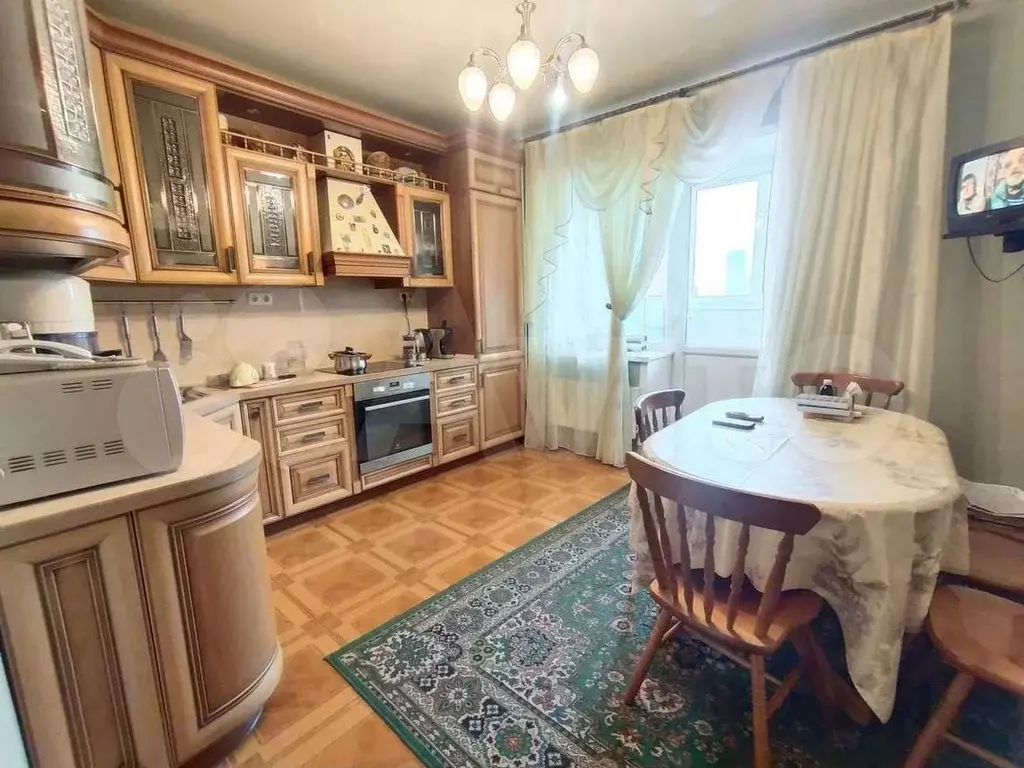 3-к. квартира, 102 м, 4/9 эт. - Фото 0