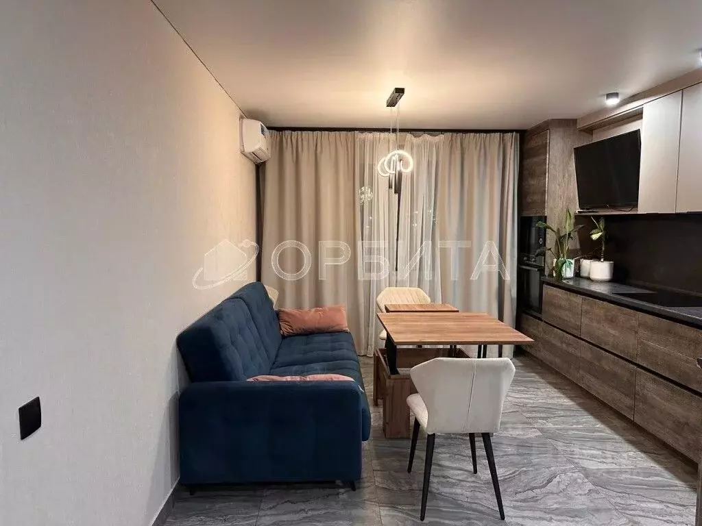 2-к кв. Тюменская область, Тюмень ул. Константина Посьета, 11 (67.1 м) - Фото 2