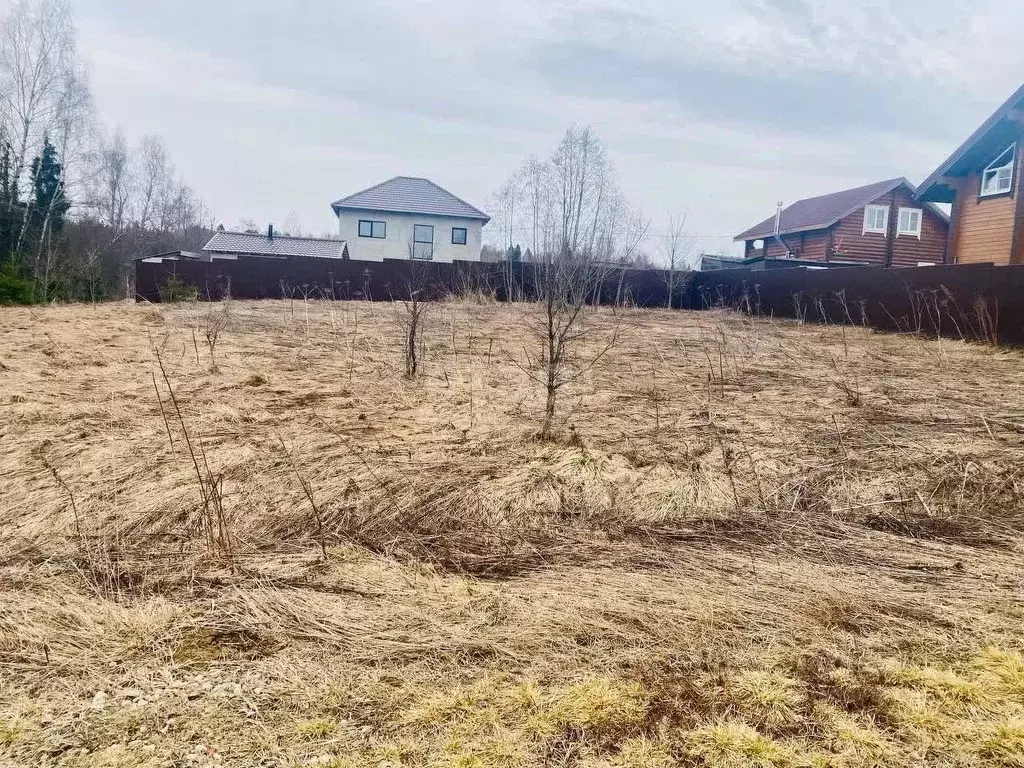 Участок в Московская область, Дмитровский городской округ, д. ... - Фото 0